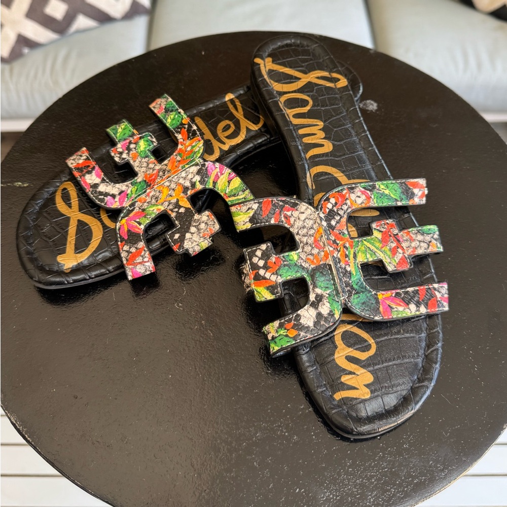 Sam Edelman BAY Black Croc Slide Sandals with Multicolor Logo Cutout - 8